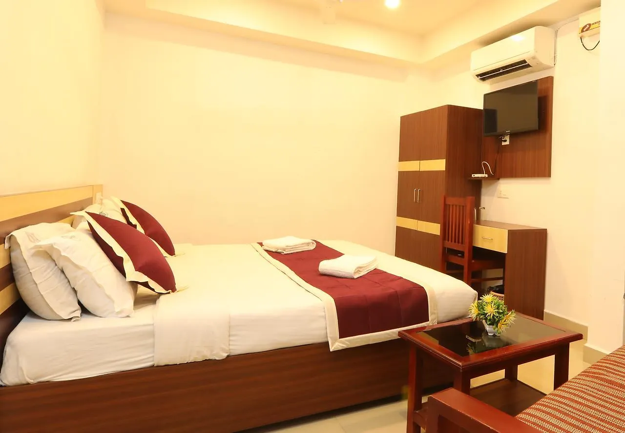 Oyo 18604 Puthens Capitol Inn Kochi