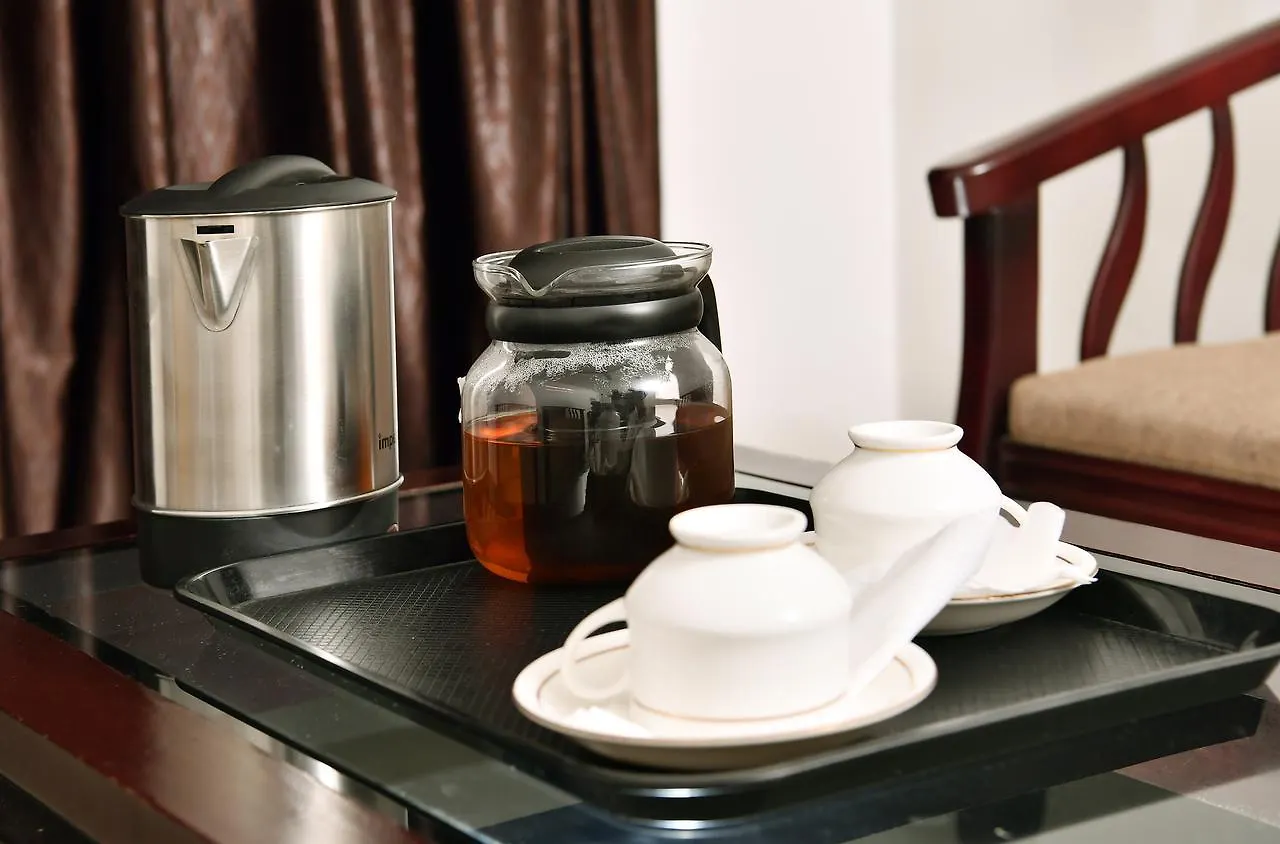 호텔 Oyo 18604 Puthens Capitol Inn Kochi